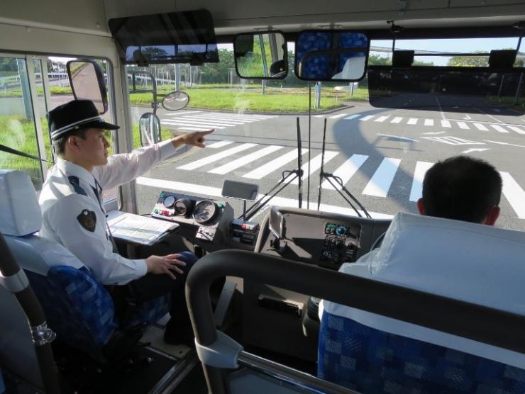 男性警察官２勤務１