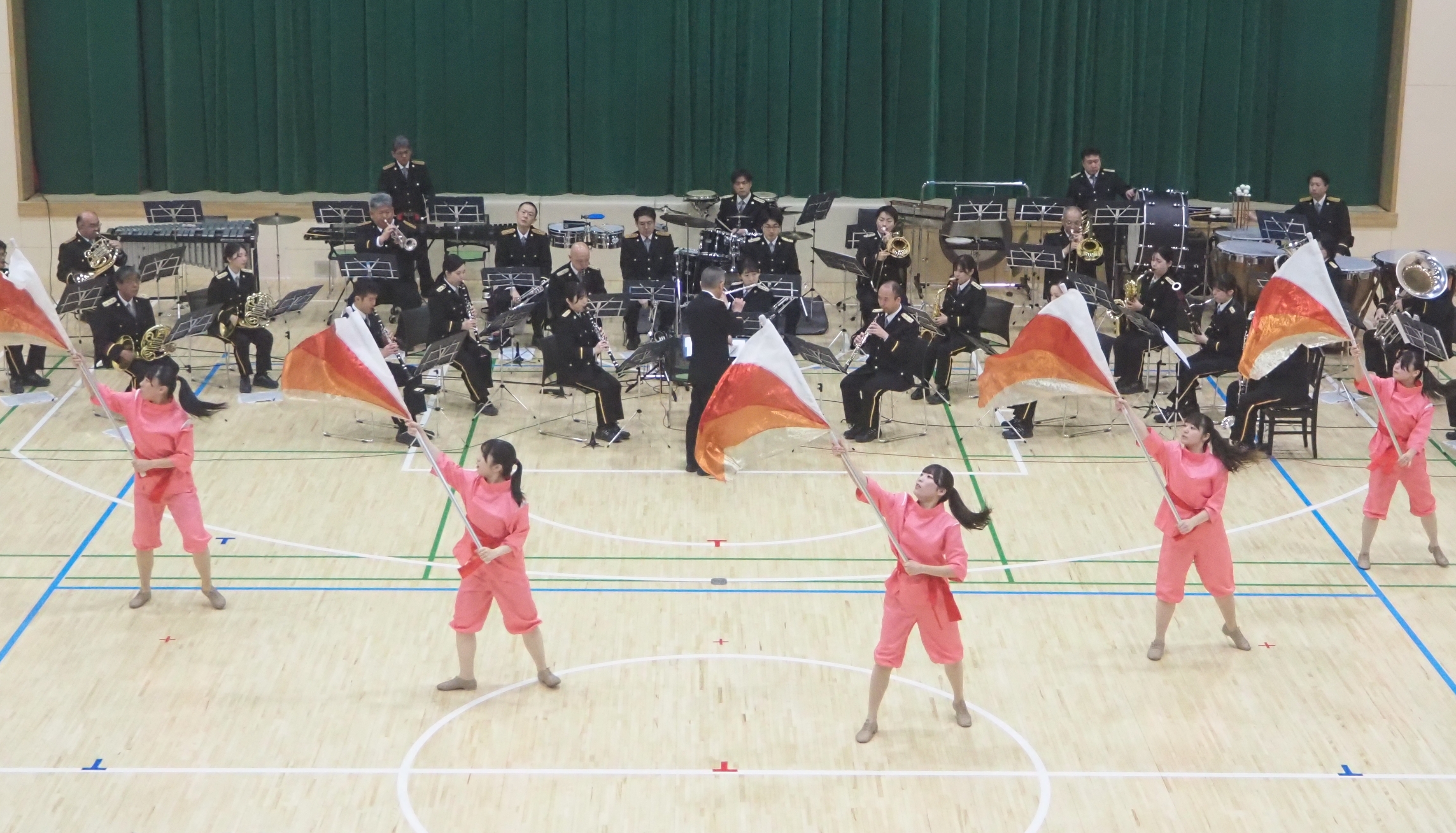 美園ポリスコンサート画像