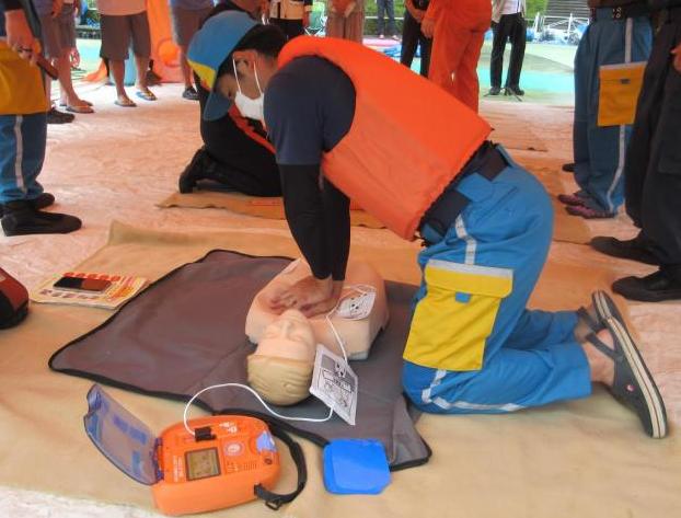 消防署員の指導による応急手当訓練