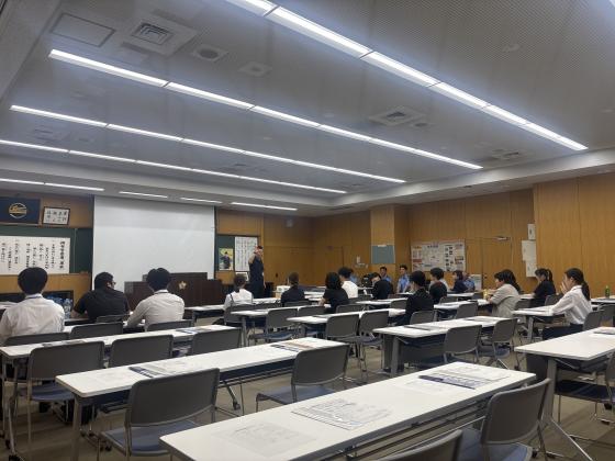 真夏の公務員５団体合同説明会実施の様子