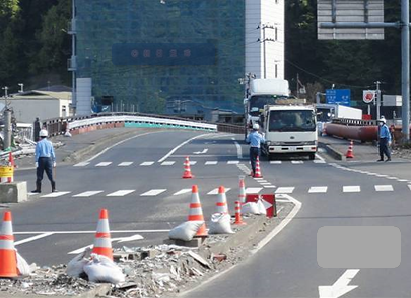 道路損壊写真